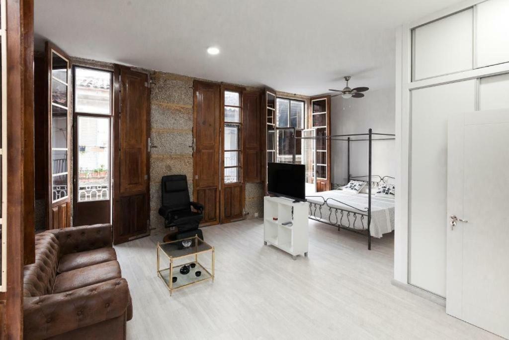 Vintage Ribadavia Apartment ภายนอก รูปภาพ